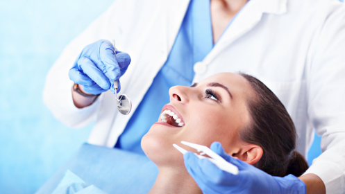 Limpieza bucal completa desde 8 euros